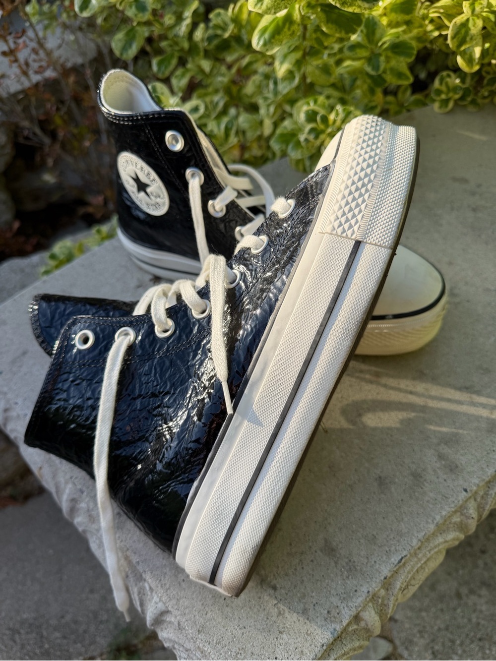 Converse Chuck Taylor All Star Lift Platform Crinkled Leather (7.5 but fits 8)